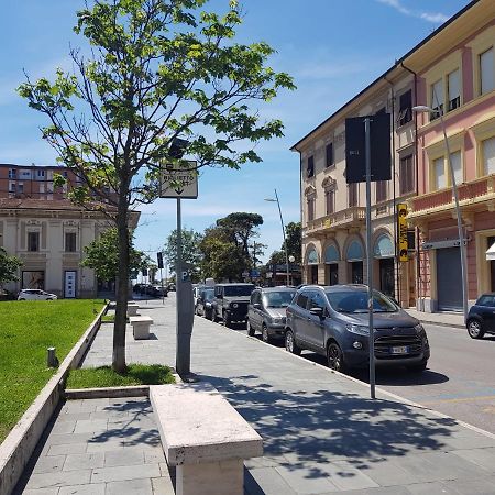 Historical Apartments By Seaside В'яреджо Екстер'єр фото