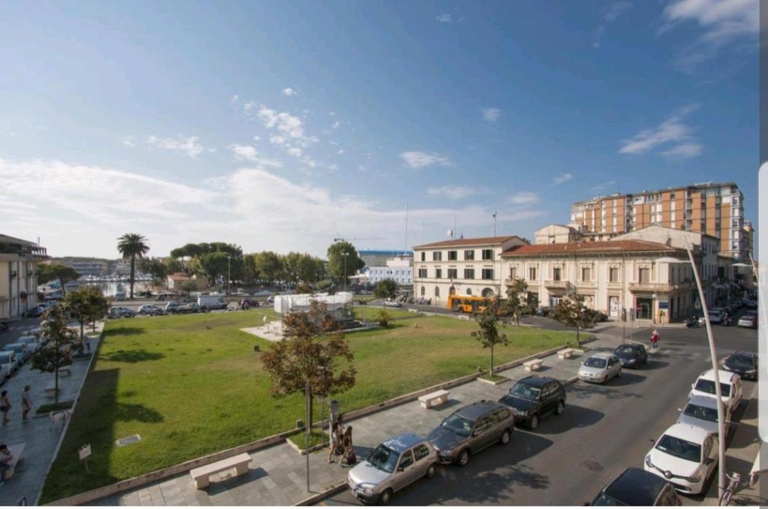 Historical Apartments By Seaside В'яреджо Екстер'єр фото