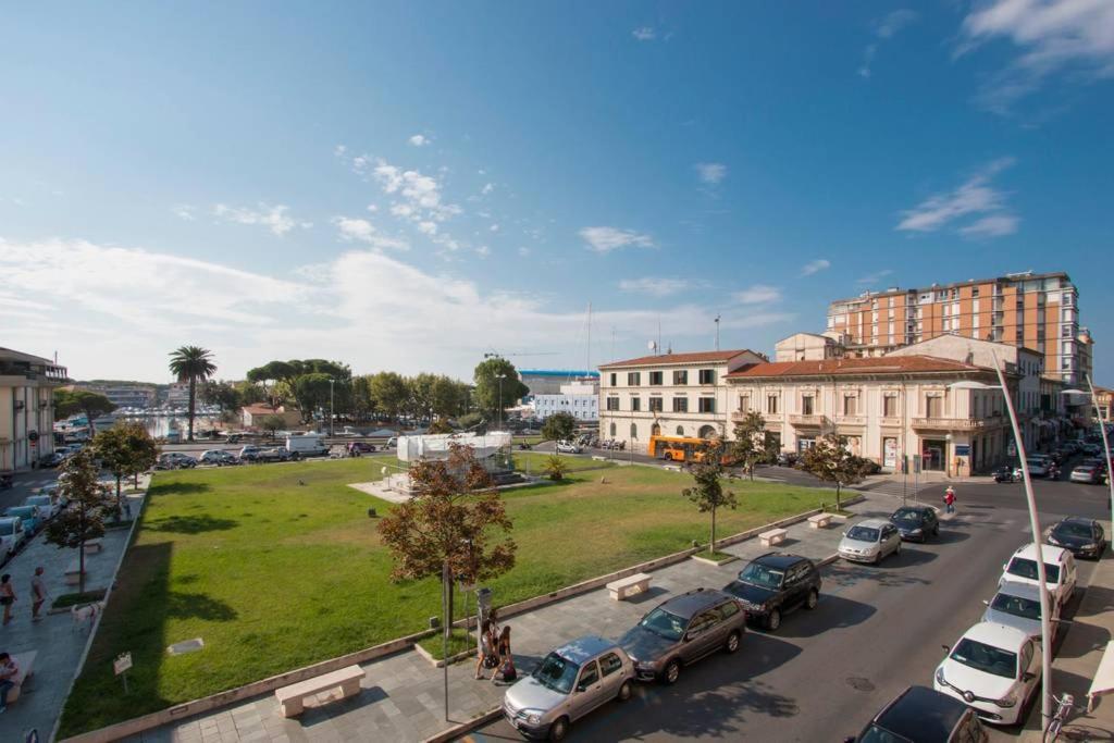 Historical Apartments By Seaside В'яреджо Екстер'єр фото